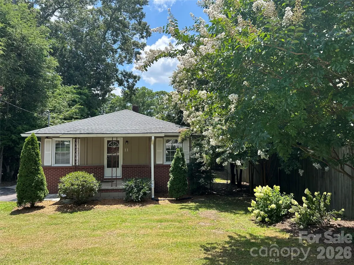 11 Mountain Road, Hendersonville, NC 28791 - #1