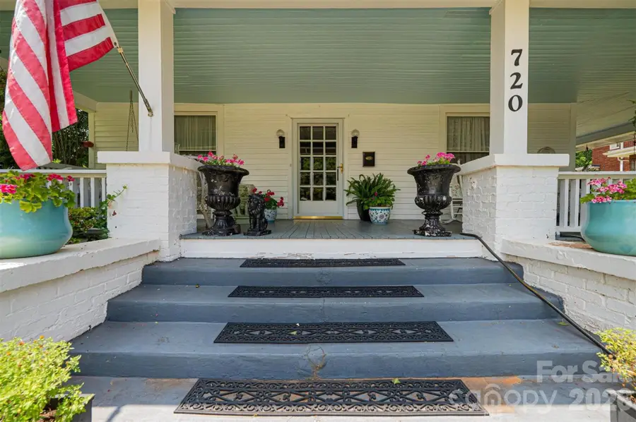 720 N Main Avenue, Newton, NC 28658 - #2