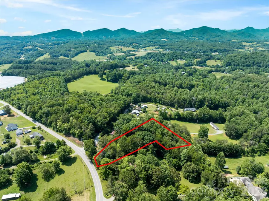 99999 Bear Creek Road, Leicester, NC 28748 - #2