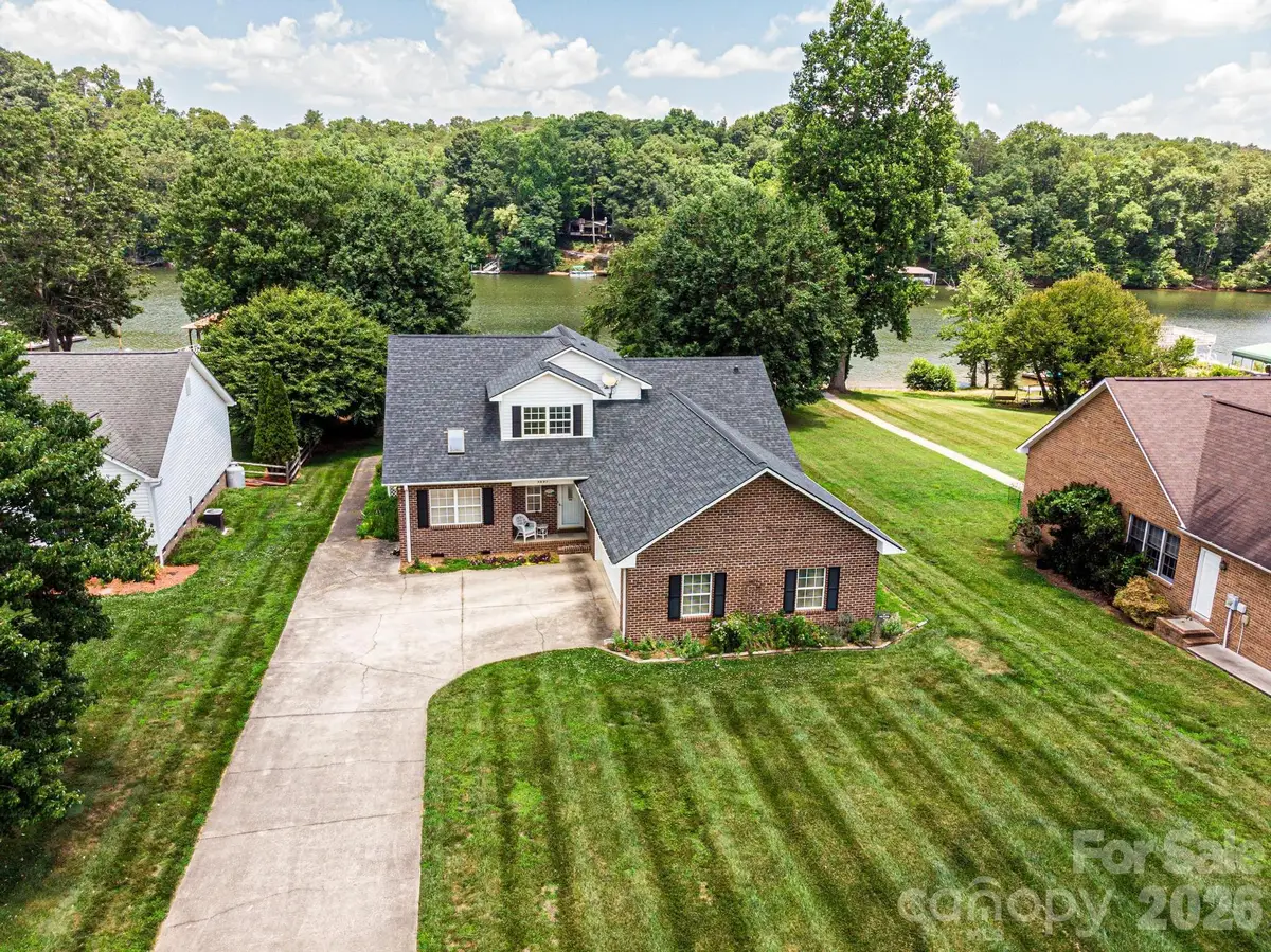 1857 Hidden Pointe Drive, Hickory, NC 28601 - #1
