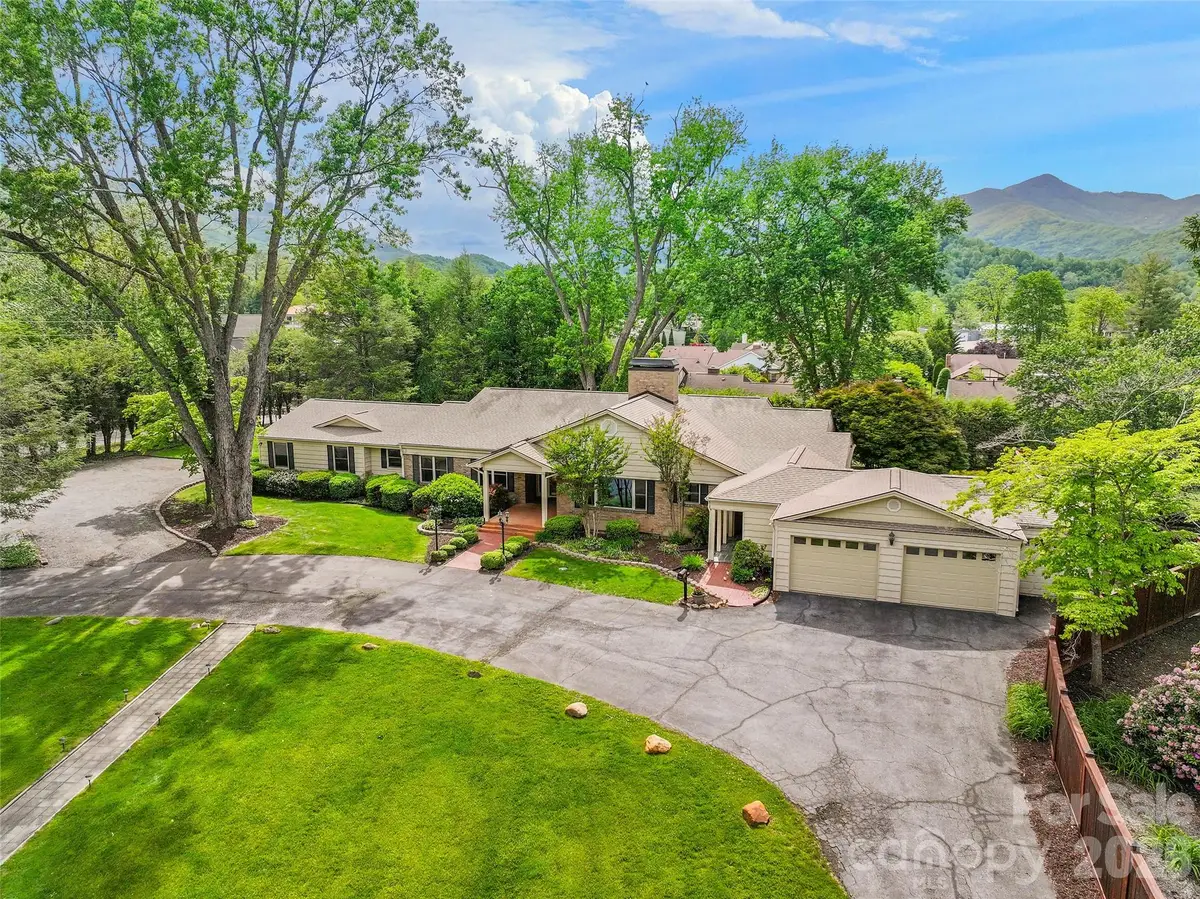 142 Country Club Drive, Waynesville, NC 28786 - #1