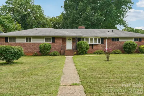 2819 Gardner Park Drive, Gastonia, NC 28054