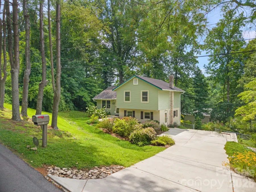 135 Plantation Drive, Hendersonville, NC 28792 - #2