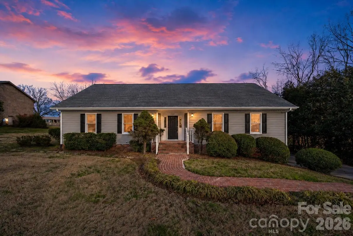 3718 Club House Drive Ne, Conover, NC 28613 - #1