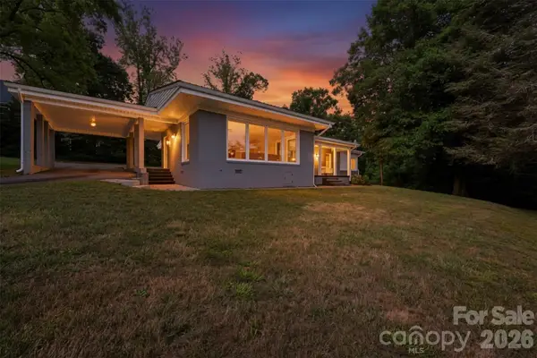 104 31st Avenue Ne, Hickory, NC 28601