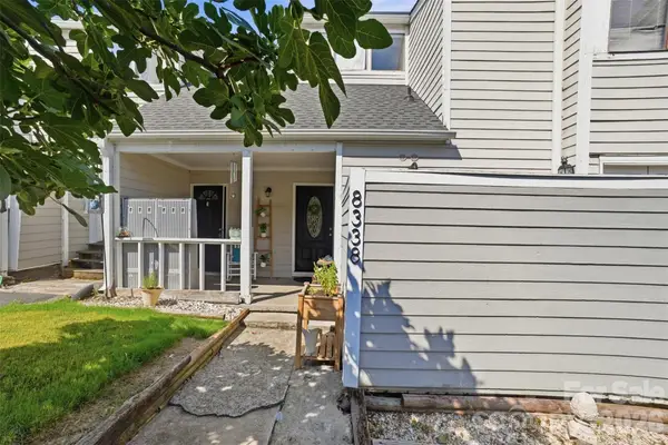 8338 Cricket Lake Drive, Charlotte, NC 28277