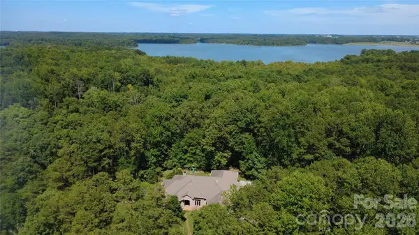 8680 Hills Dell Drive, Concord, NC 28027