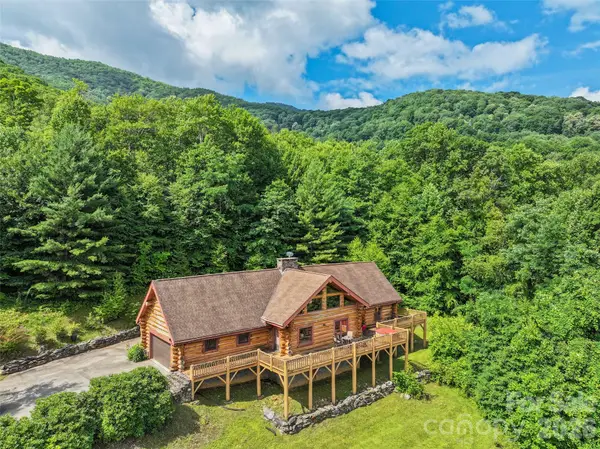 220 Mica Mine Road, Waynesville, NC 28786