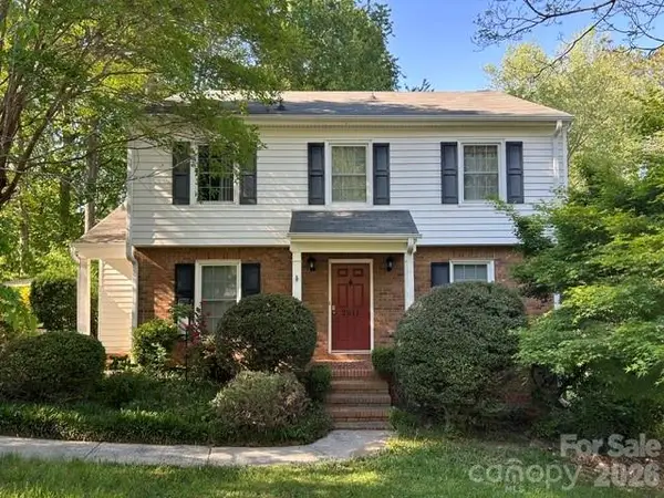 2811 Creekbed Lane, Charlotte, NC 28210