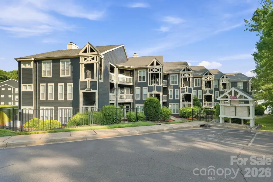 2135 Regatta Lane #303, Denver, NC 28037 - #3