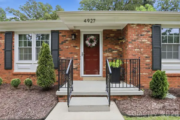 4927 Farm Pond Lane, Charlotte, NC 28212