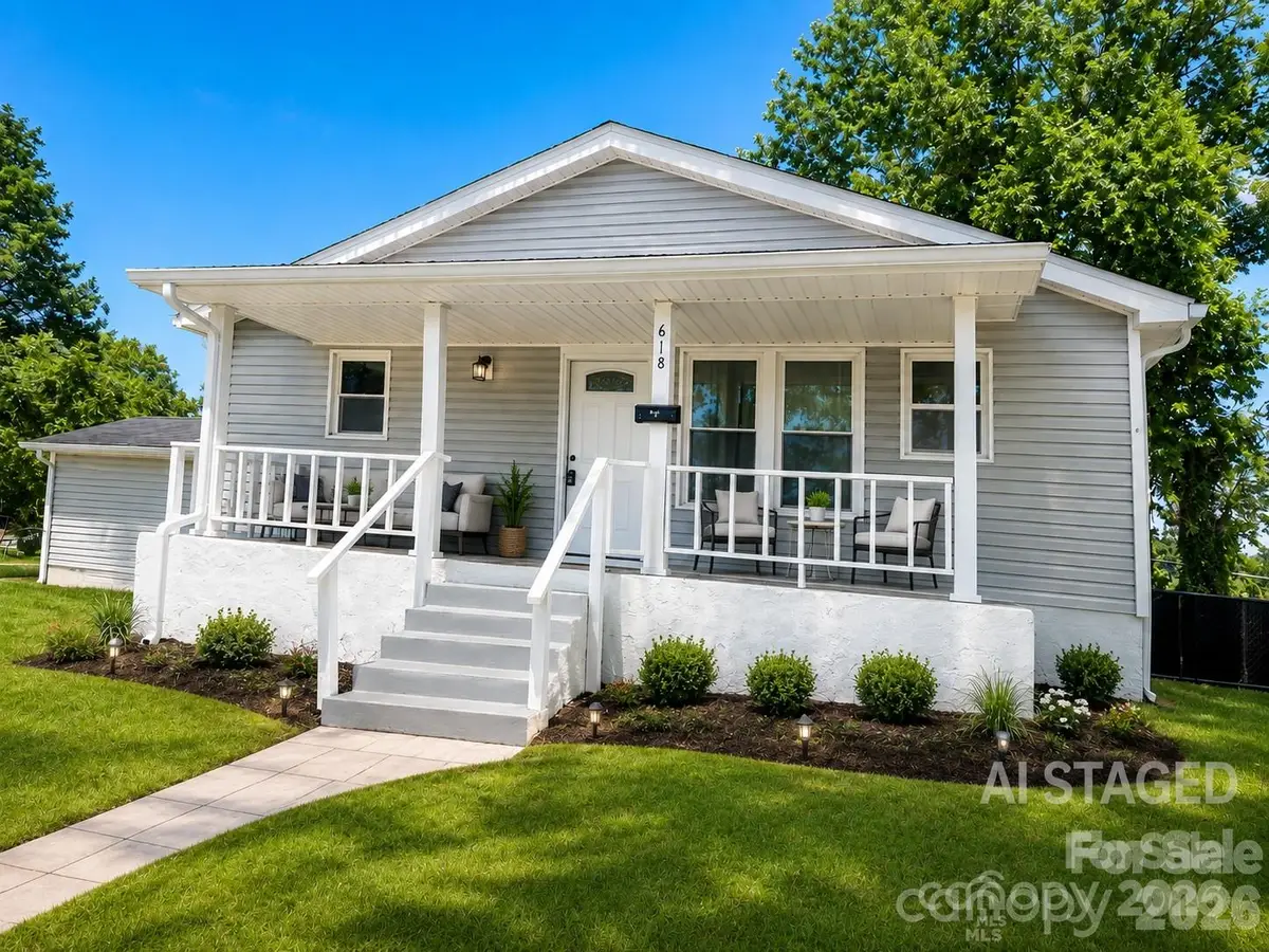 618 S Center Street, Hickory, NC 28602 - #1