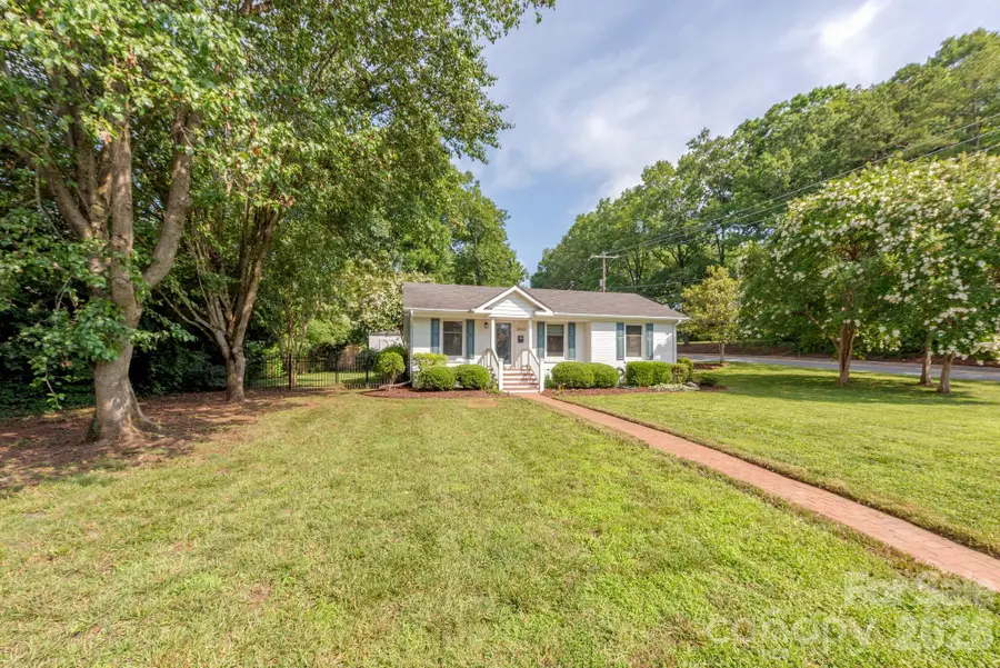 3600 Litchfield Road, Charlotte, NC 28211 - #2
