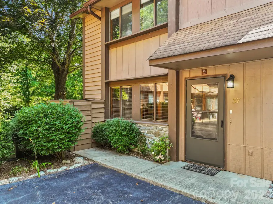 37 George Circle, Maggie Valley, NC 28751 - #3