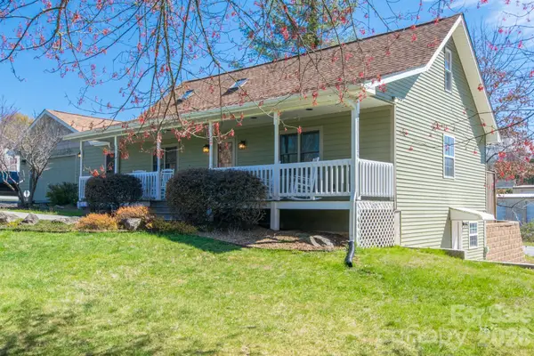 43 Evan Tyler Lane, Horse Shoe, NC 28742