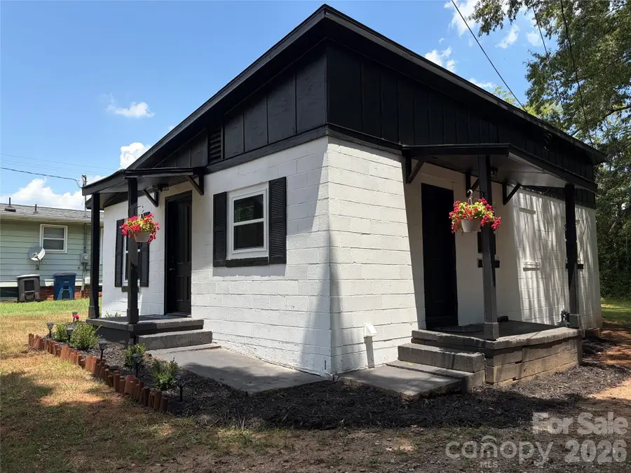 1107 S Meeting Street, Statesville, NC 28677 - #2