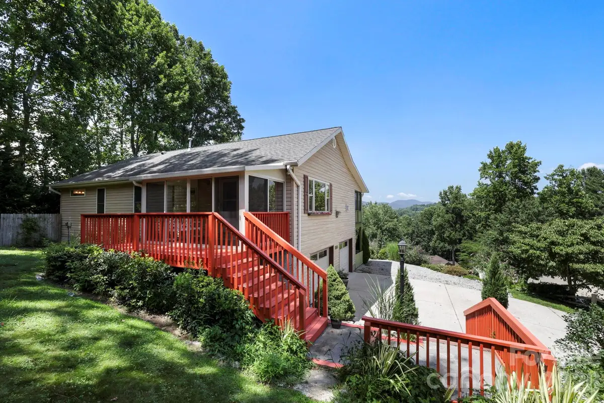 81 Chestnut Lane, Hendersonville, NC 28792 - #1