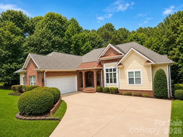 138 Fox Hunt Drive, Mooresville, NC 28117