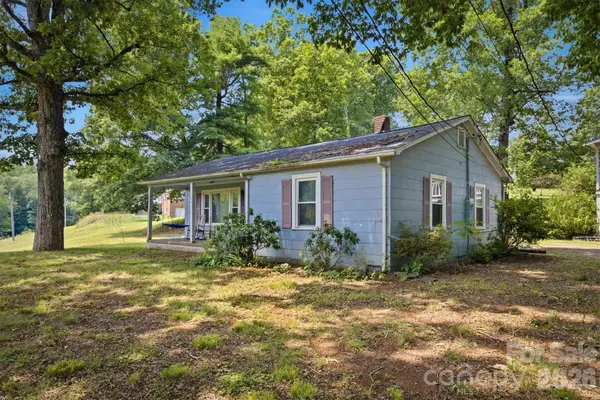 3796 Cameron Place, Hudson, NC 28638