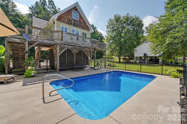 1954 White Road, Camden, SC 29020