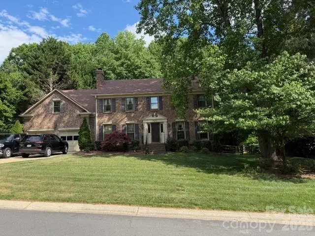 7615 Quail Hill Road, Charlotte, NC 28210 - #1