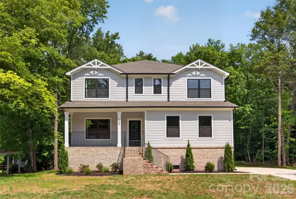 6087 Cambridge Drive, Harrisburg, NC 28075