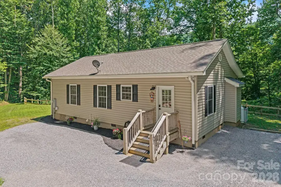 62 Robin Lane, Waynesville, NC 28786 - #3