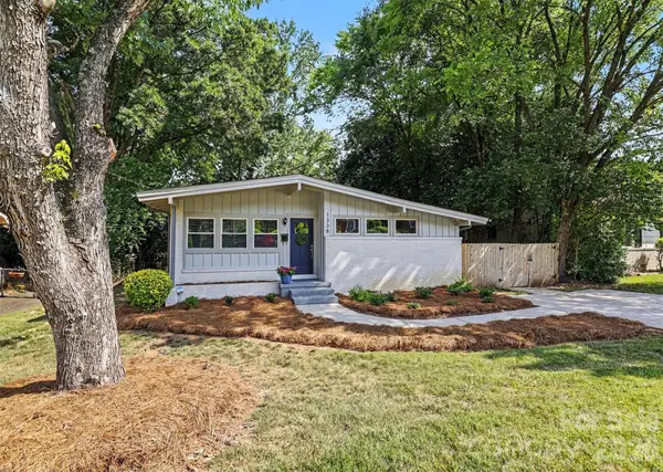 1338 Edgewater Drive, Charlotte, NC 28210