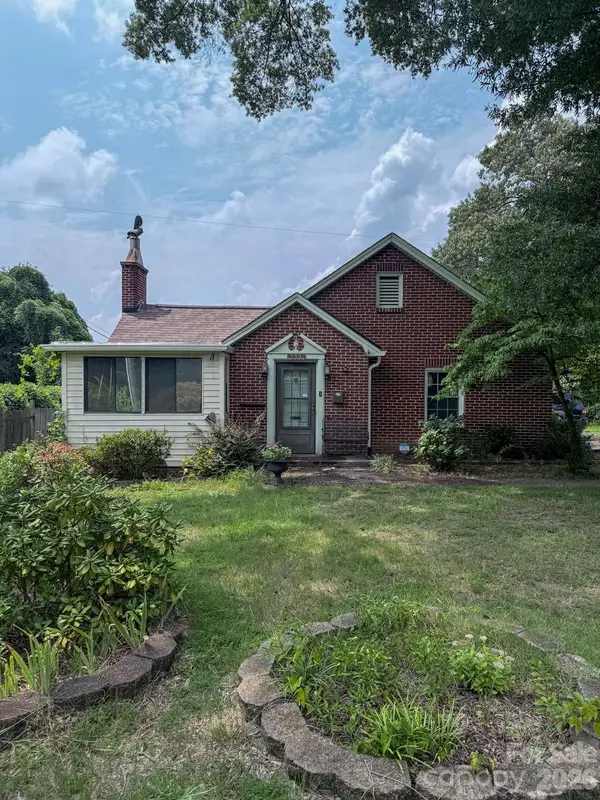 111 S Belvedere Avenue, Gastonia, NC 28054
