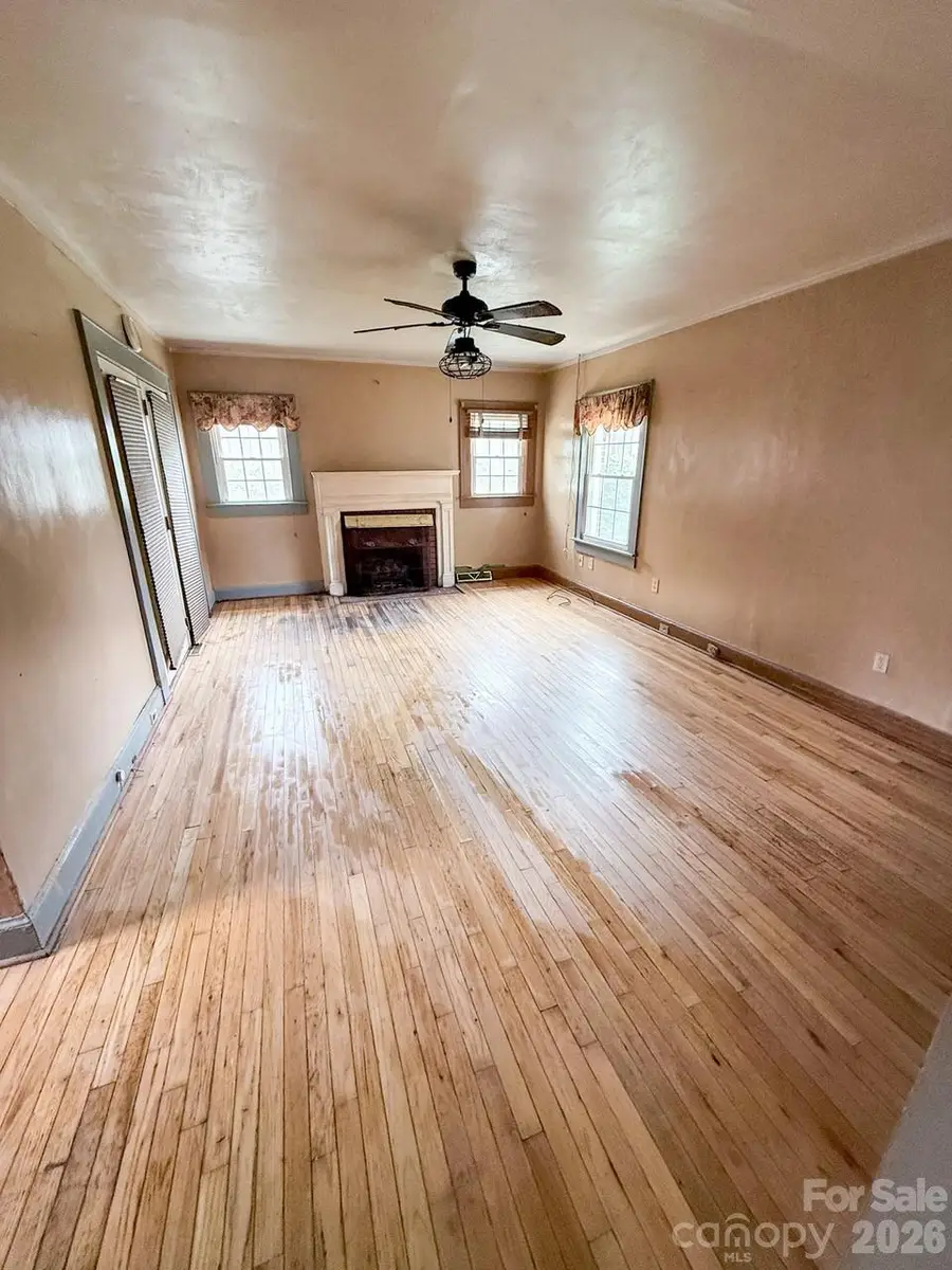 111 S Belvedere Avenue, Gastonia, NC 28054 - #3