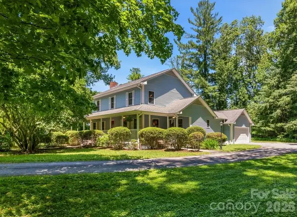 1064 Maplewood Court, Hendersonville, NC 28791