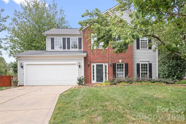 9407 Willow Tree Lane, Charlotte, NC 28277