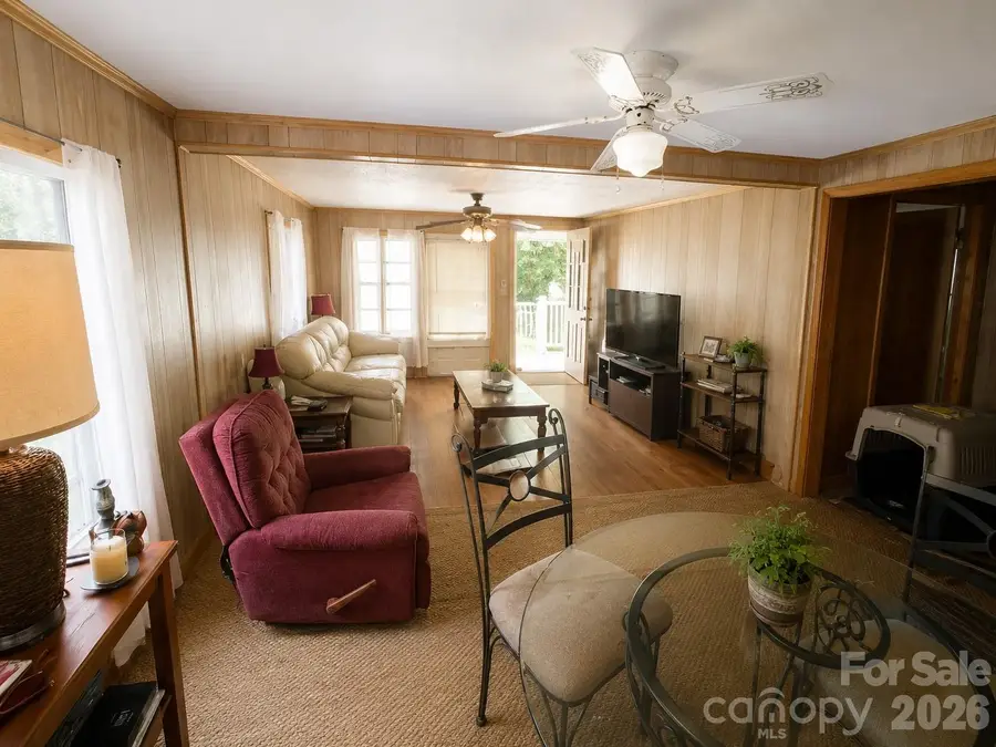 312 S Miller Avenue, Statesville, NC 28677 - #2