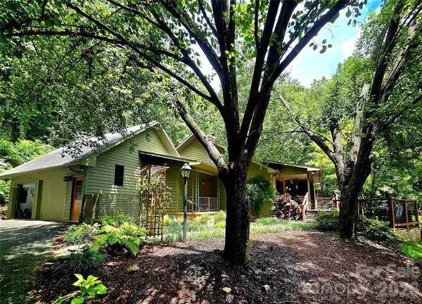 18 Rollingwood Road, Asheville, NC 28805