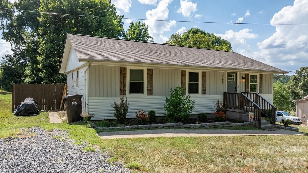 3691 Vantage Heights Circle, Lenoir, NC 28645 - #1