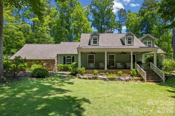 2 Pine Point Road, Lake Wylie, SC 29710