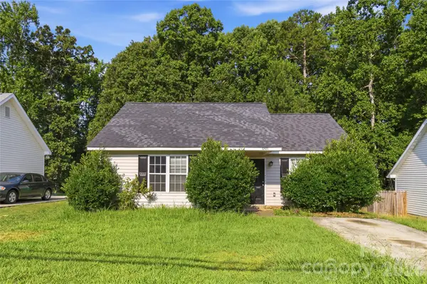 6421 Elgywood Lane, Charlotte, NC 28213