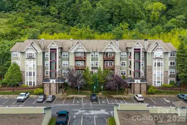 2000 Olde Eastwood Village Boulevard #C-206, Asheville, NC 28803