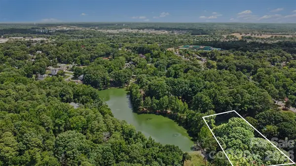 5838 Lake Providence Lane, Charlotte, NC 28277