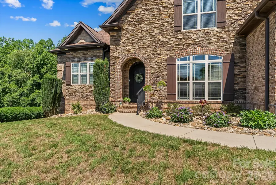 5895 Bakers Point, Hickory, NC 28602 - #2