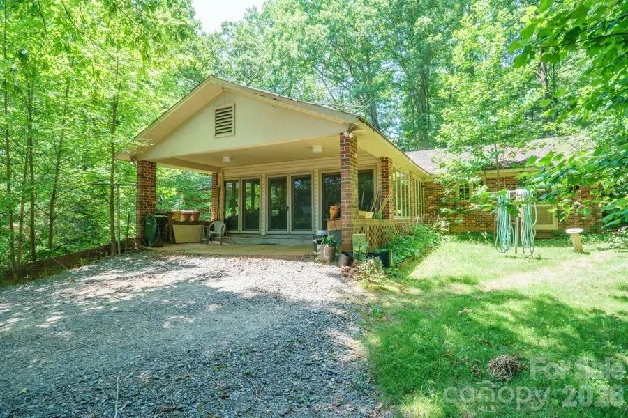 1729 Brentwood Drive, Newton, NC 28658 - #3