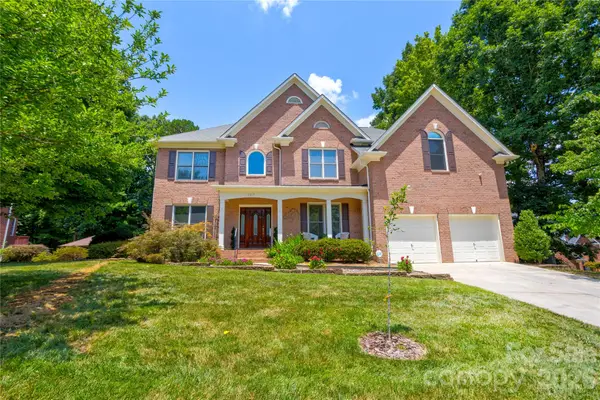 6015 Graburns Ford Drive, Charlotte, NC 28269