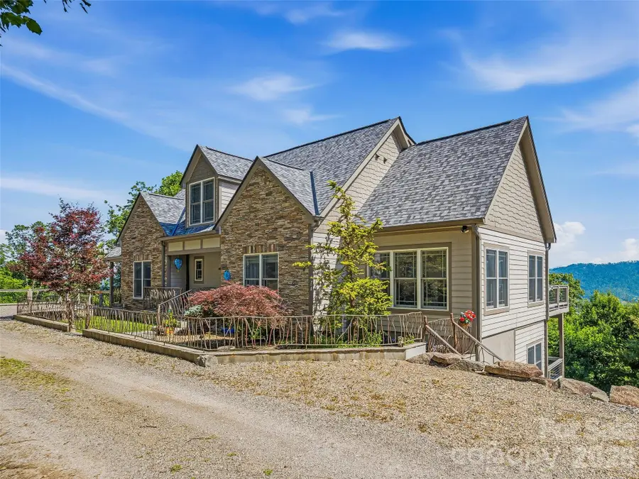 15 Patton Circle, Asheville, NC 28804 - #2