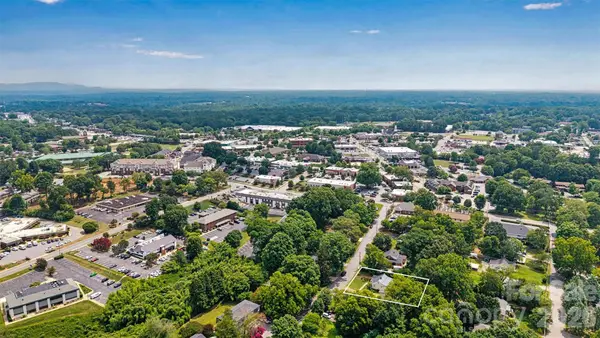 147 13th Avenue Nw, Hickory, NC 28601