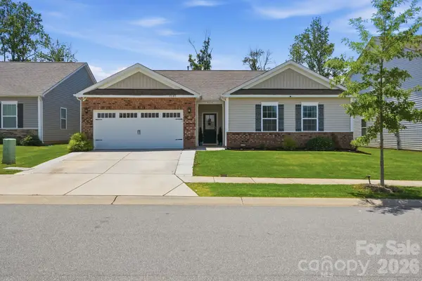 7735 Stonehouse Drive, Gastonia, NC 28056