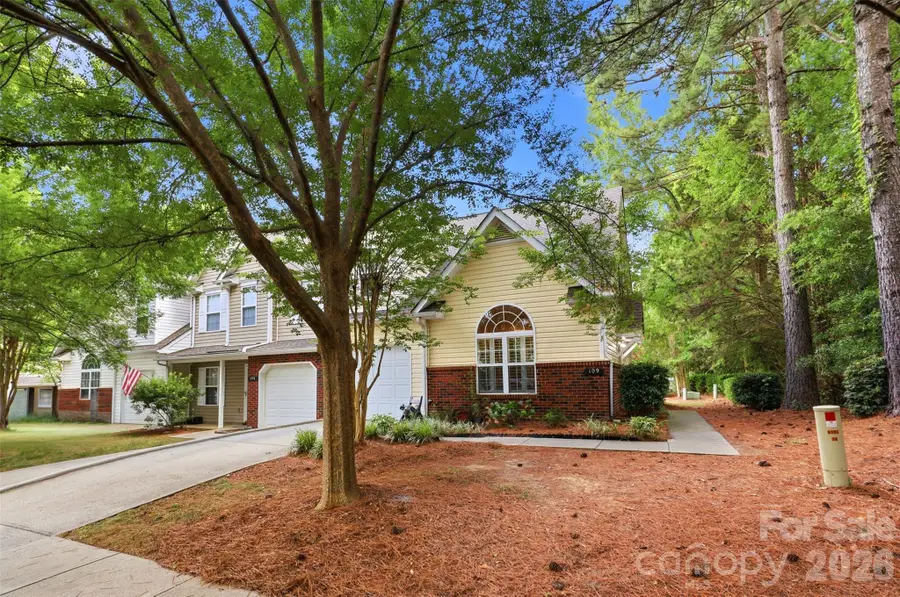 109 Prescott Street, Matthews, NC 28104 - #2