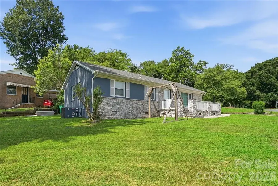 4324 Hidden Valley Road, Charlotte, NC 28213 - #2