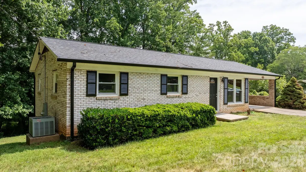 2428 Cedar Valley Drive, Conover, NC 28613 - #1