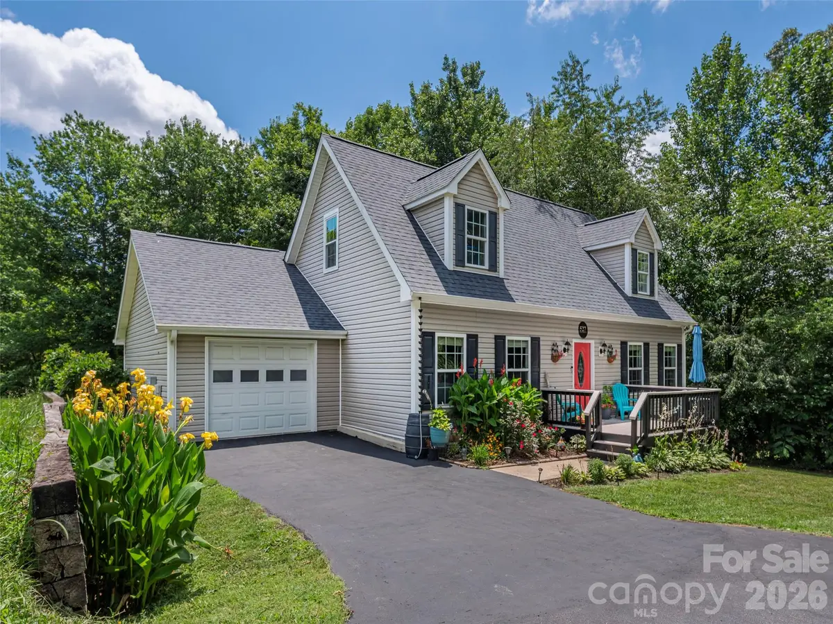 527 East Street, Candler, NC 28715 - #1