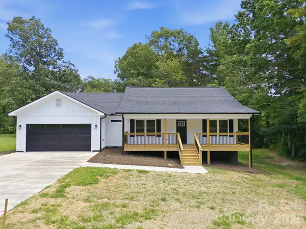 322 Jody Street, East Flat Rock, NC 28726